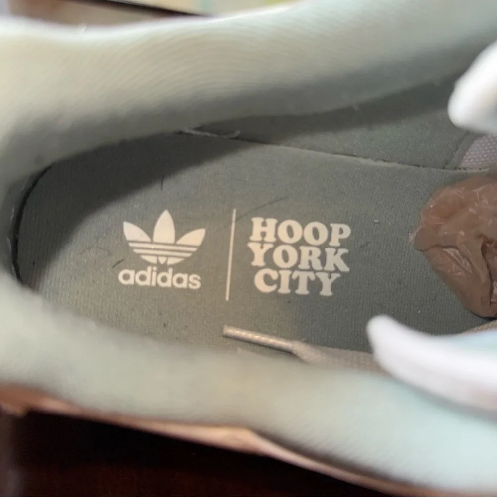 Adidas Hoop York City Forum Low CL Off White Silver Green JR5216 Sz 11.5 Mens